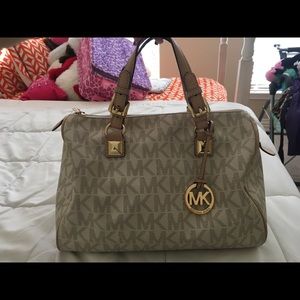 Michael kors White purse bag